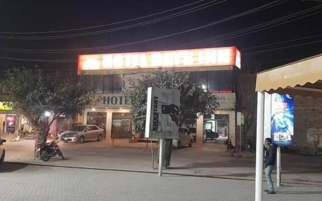 Hotel Day In Emporium