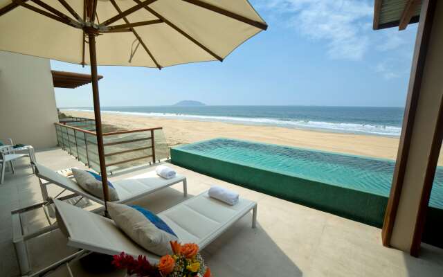 Marea Beachfront Villas