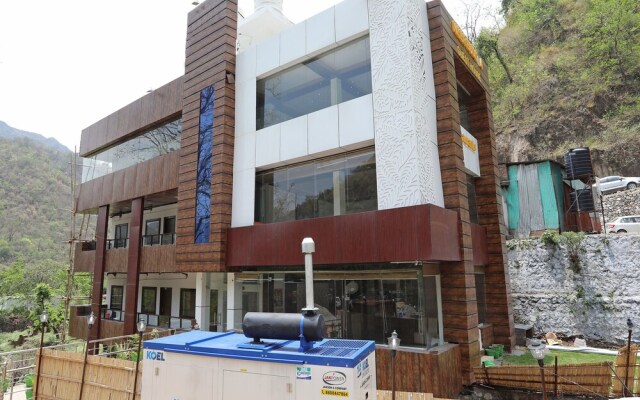 OYO 15219 Hotel Neer Buddha