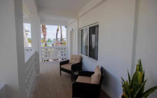 Kokomo Beach Suites