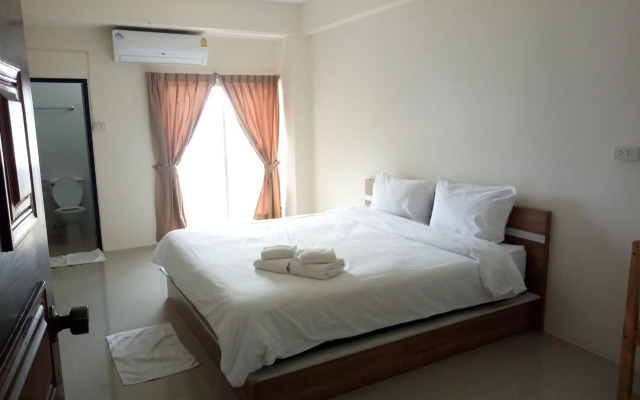 Komol Residence Bangkok