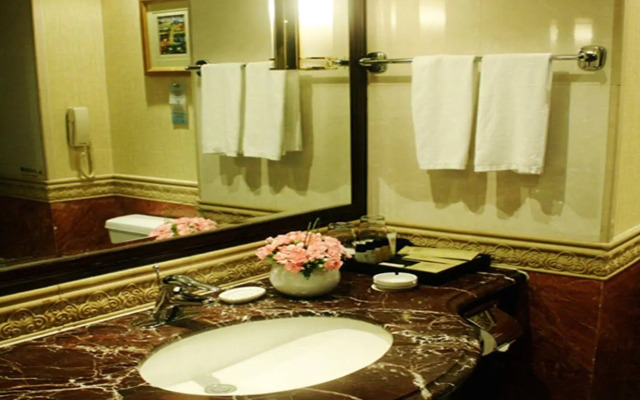 New Century Zhejiang Xiaoshan Hotel