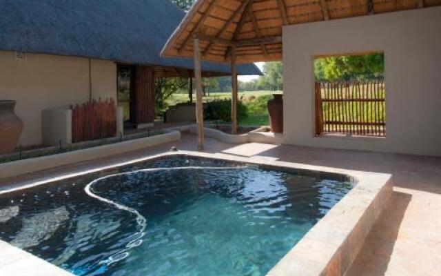 Impisi Safari Lodge
