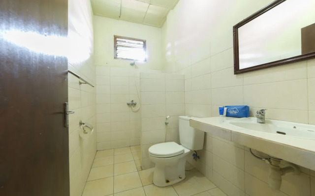 Airy Kuta Kartika Plaza Gang Puspa Ayu 12 Bali