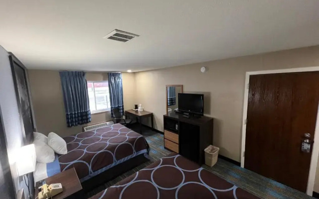 Super 8 Escanaba