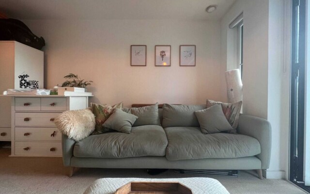 Central 1 Bedroom Apartment in Aldgate East in Zone 1