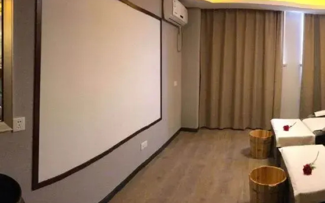 Yuemeng Hotel