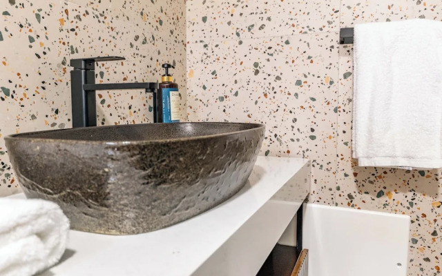 Kristianna Apartments