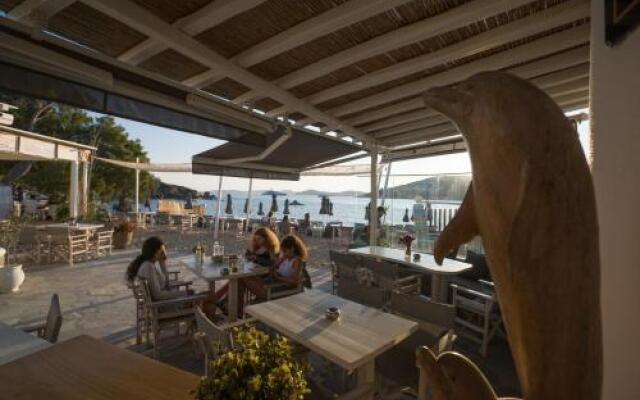 Agia Anna on the beach