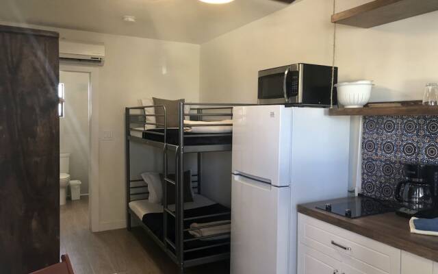 BEACH ROOMS INN - Hollywood Beach