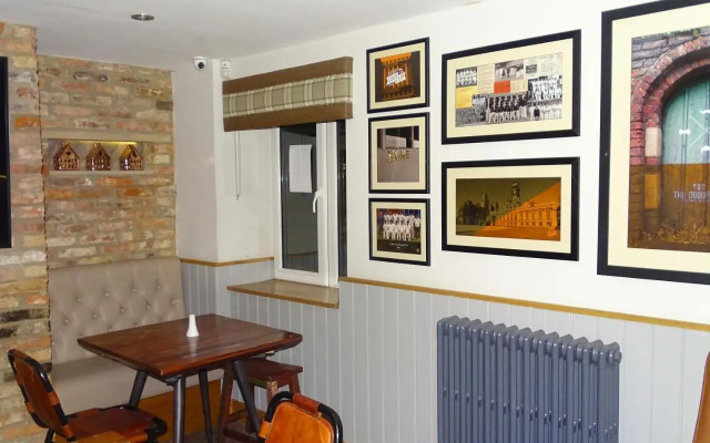 Odddfellows Hotel Bar And Grill