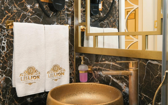Les Lion Luxury Spa