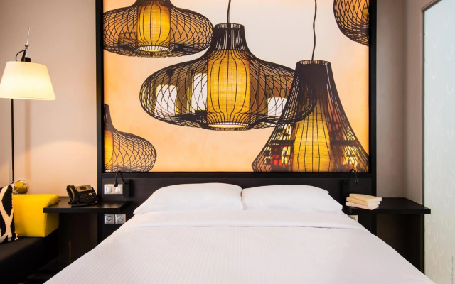 Simon Hotel