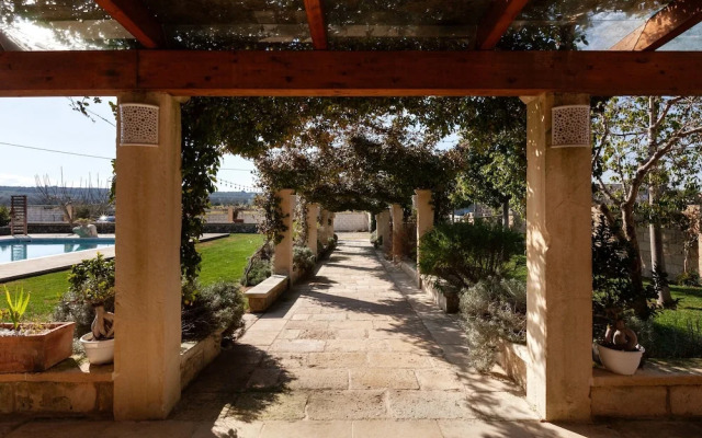 Masseria Misocampo With Garden And Pool