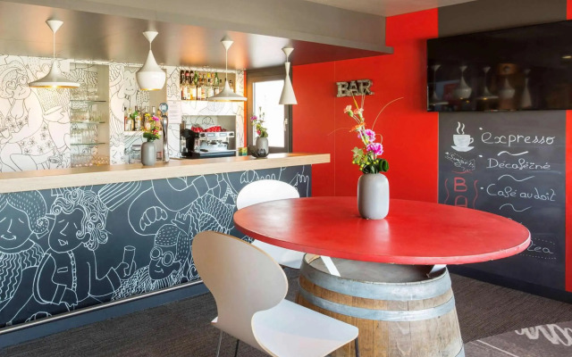 ibis Pau Lescar