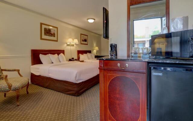 Senator Inn & Spa