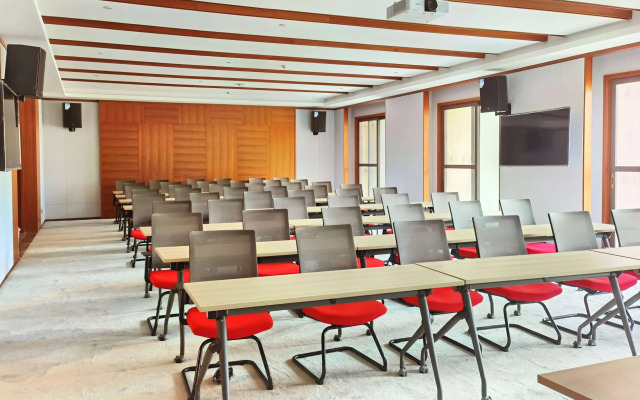 Howard Johnson the Bund Hotel Gasa