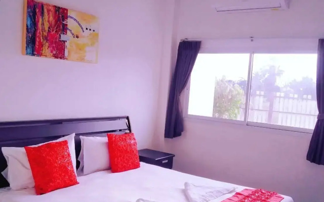 Phet Cha-am Plaza & Resort
