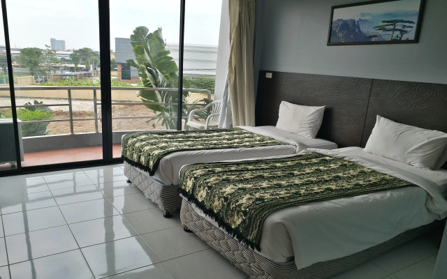 Platinum Place