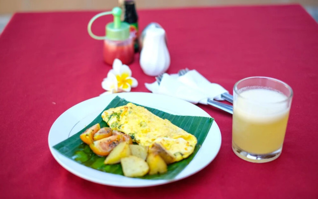 OYO 992 Semilir Senggigi Inn