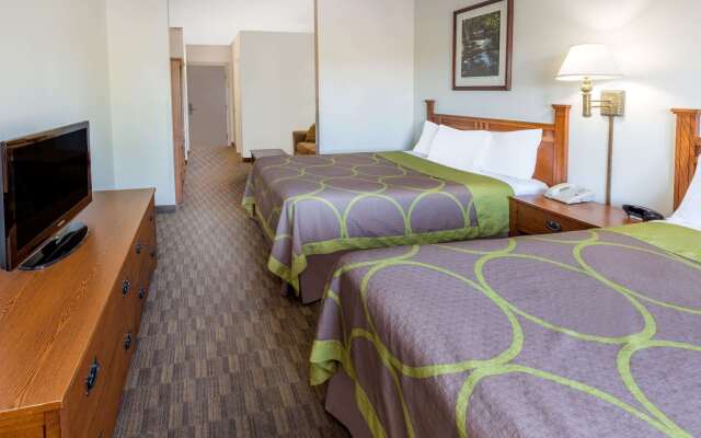 Super 8 by Wyndham Central Pt Medford