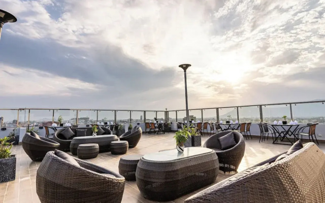 The Square Kampot Hotel