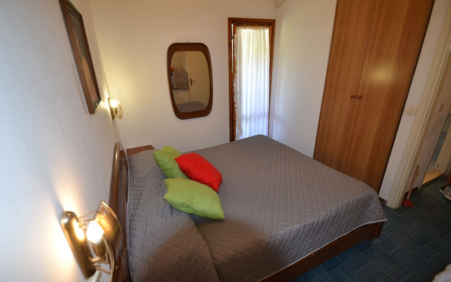 Comfortable Flat With Private Garden