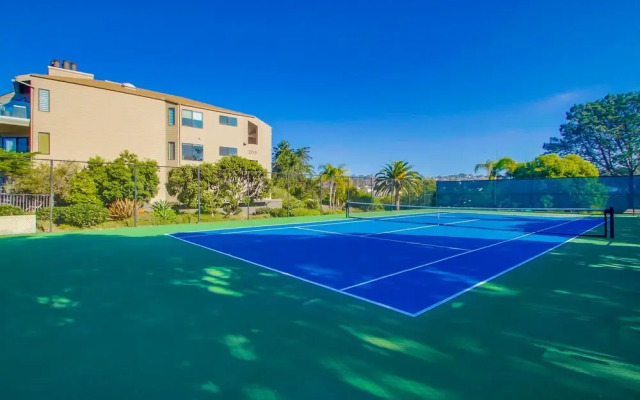 Work-Friendly Oceanfront Condo with Pool and Spa Access SURF25 by RedAwning