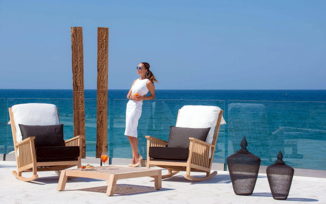 Abaton Island Resort & Spa