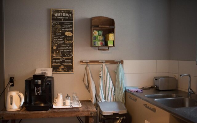 bed & bar No.8 Hostel Adults Only