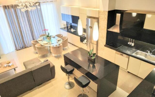 Luxury Apartment with Sea View near Kallithea