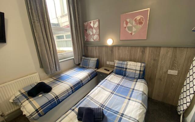 Blackpool Abode - Seaside Suites