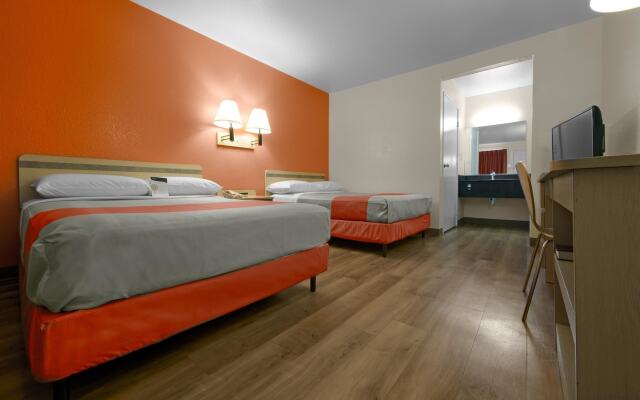 Motel 6 Albany, NY