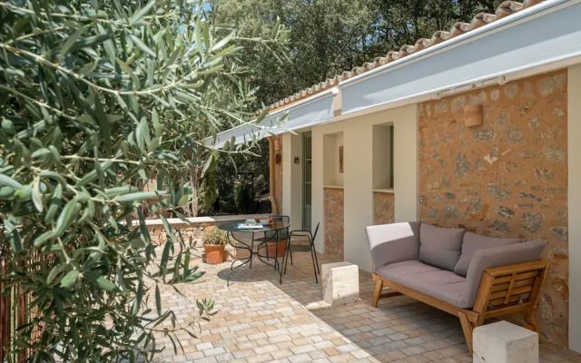 Rondaia Suites & Villas