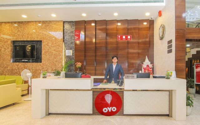 OYO 13482 Hotel Moments
