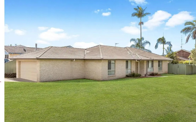 Hunter Home with POOL / CINEMA ROOM / PING PONG