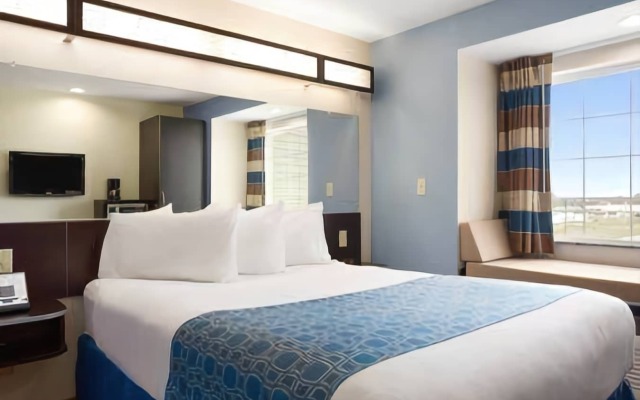 Microtel Inn & Suites by Wyndham Belle Chasse/New Orleans