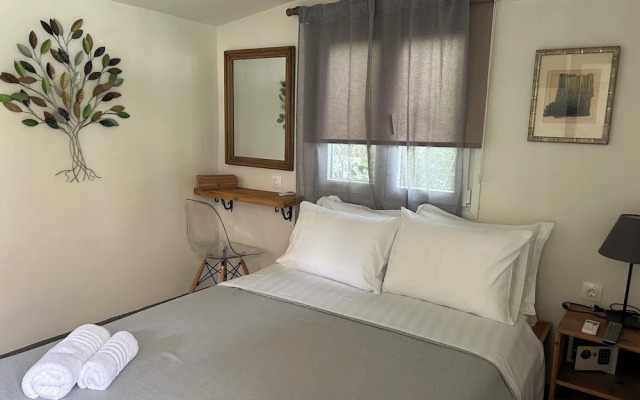 Pefkon Suites
