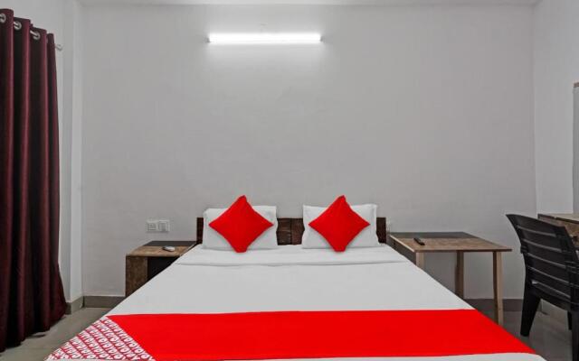 OYO Flagship 80598 Hotel Grand Shiva
