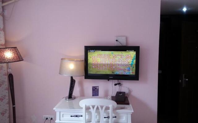 Yangshuo West Street Romantic Hotel