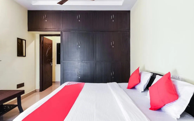 Royal Residential Lodge by OYO Rooms