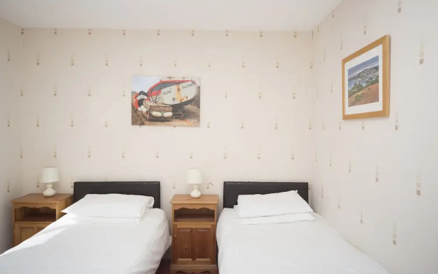 The Sun Bay Hotel & Restaurant