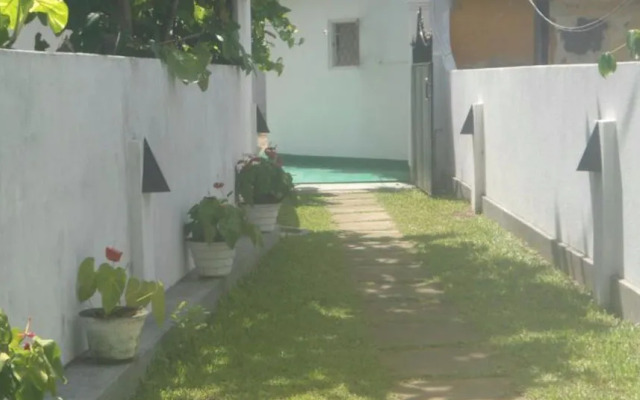 Unawatuna Beach Bunglow