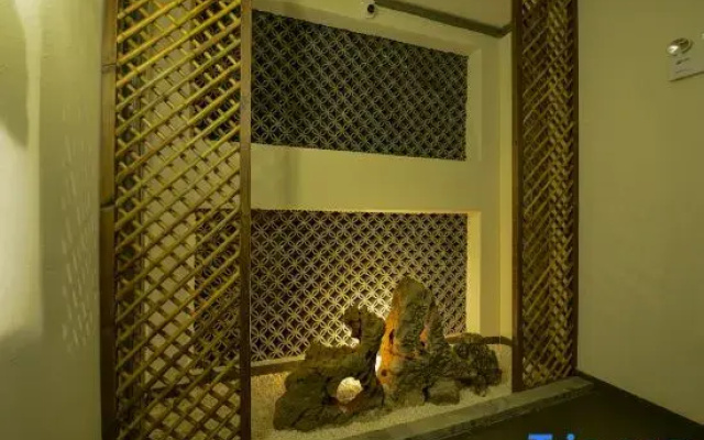 Jianshui ancient city second flower inn