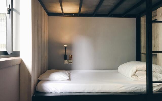 Lucky One Hostel