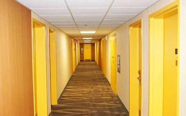 The Floral Park Motor Lodge