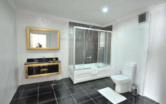 Отель Elite Plus Family Old City