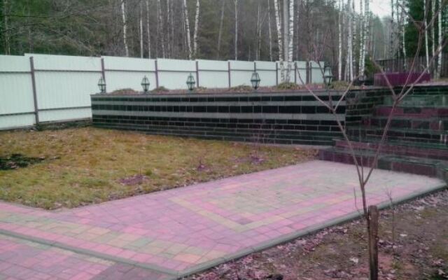 Гостевой домик "Дубки"