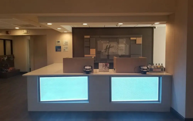 Holiday Inn Express & Suites Columbia - Two Notch