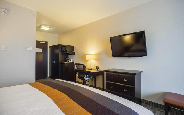 Best Western Wainwright Inn & Suites